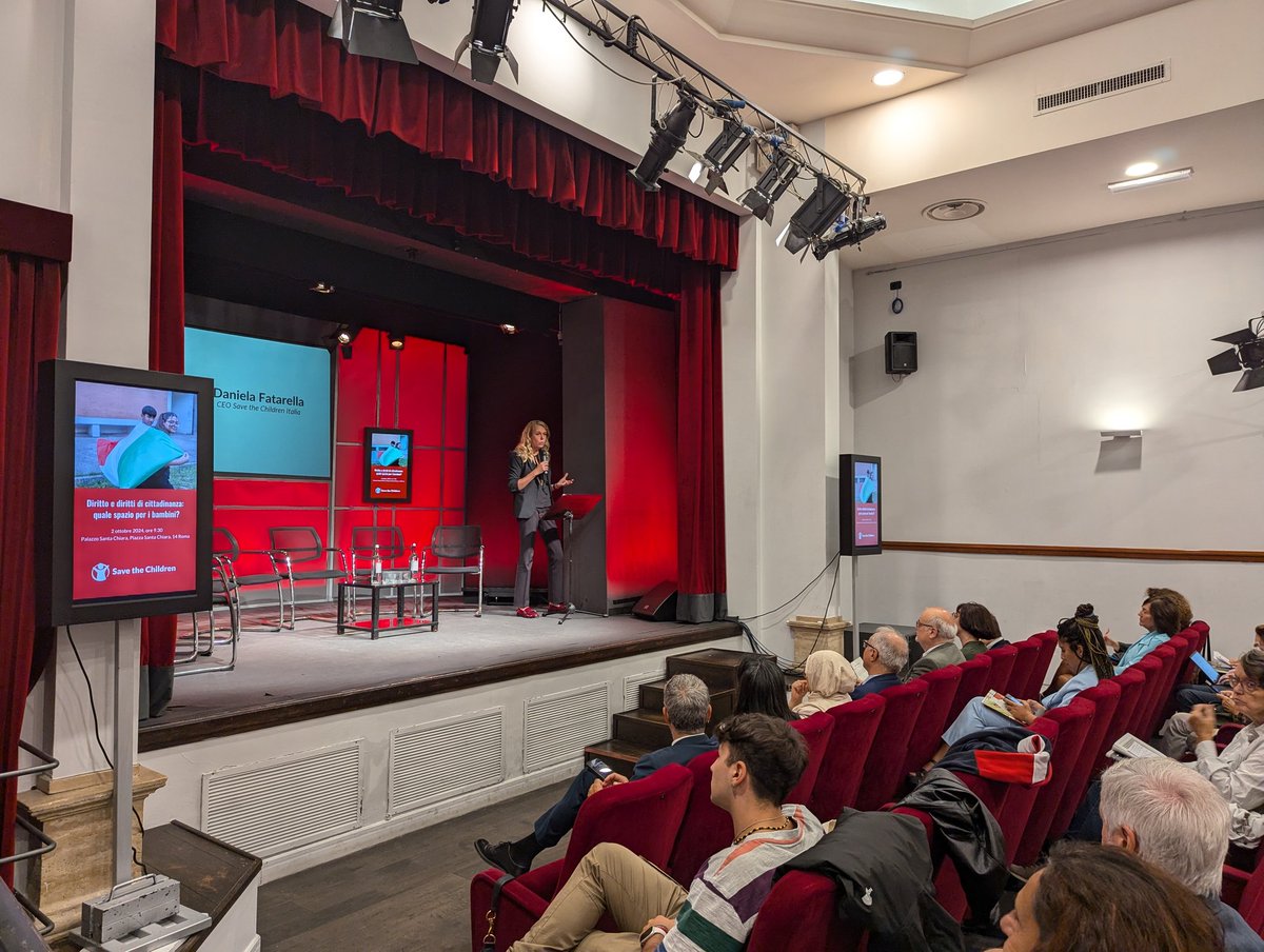 Save the Children IT (@savechildrenit) on Twitter photo "La riforma della cittadinanza è un'opportunità che non possiamo perdere. È importante ricordare che non c'è niente di divisivo quando si parla di diritti dei bambini".
La nostra Direttrice Generale <a href="/DF_SaveChildren/">Daniela Fatarella</a> apre l'evento di oggi. "La riforma della cittadinanza è un'opportunità che non possiamo perdere. È importante ricordare che non c'è niente di divisivo quando si parla di diritti dei bambini".
La nostra Direttrice Generale <a href="/DF_SaveChildren/">Daniela Fatarella</a> apre l'evento di oggi.