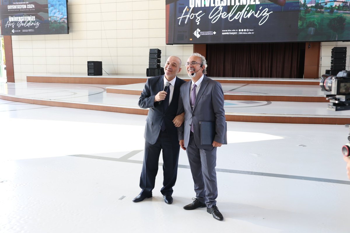 hkunv's tweet photo. ORYANTASYON’24’te HKÜ Siyaset Bilimi ve Uluslararası İlişkiler Bölüm Başkanı Prof. Dr. Ahmet Keser “Siyaset, Medya, Kamu Diplomasisi ve Biz” konulu seminer verdi.

Değerli bilgileri ve katılımı için teşekkür ederiz. 🤩

@ahmetkeserhoca

#hkunv #Oryantasyon24 #HasanKalyoncuÜniversitesi #EvineHoşGeldin #ÜniversiteHayatı #ÜniversiteHayatınaGirişDersi #Üniversite #Siyaset #Diplomasi #Medya #Seminer