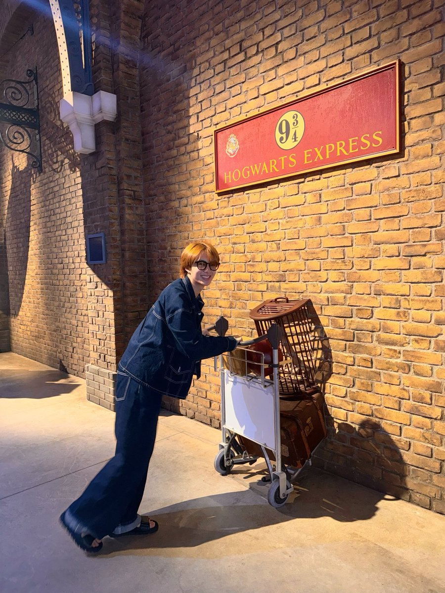 CwrNew's tweet photo. Hogwarts Express 🏰 🧙🏻‍♂️ https://t.co/VCyWSv8Atx