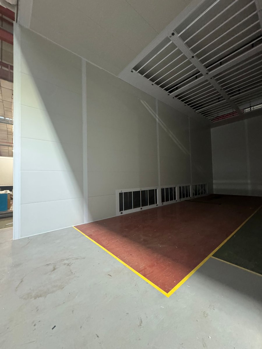 ToddEngineering's tweet image. 🚀 Zeus Commercial Job Update! 🚀

The first half of the structure is now complete, with the centre roller shutter door fully installed. We’re gearing up to commence the build on the remaining section of the Zeus booth.
#ToddEngineering #ZeusSprayBooth #JobUpdate