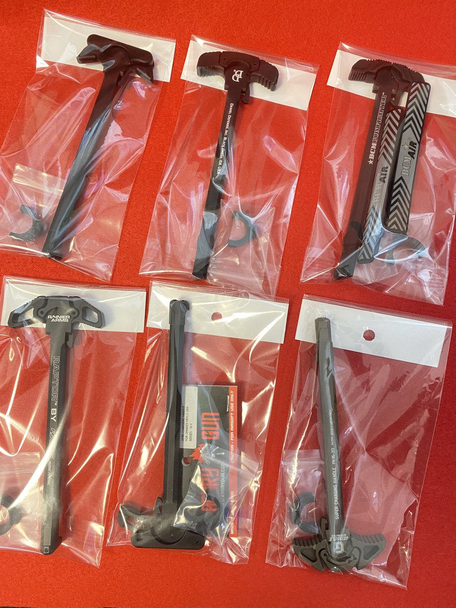 多数のご依頼を頂いているPTW用可動式チャージングハンドルですが