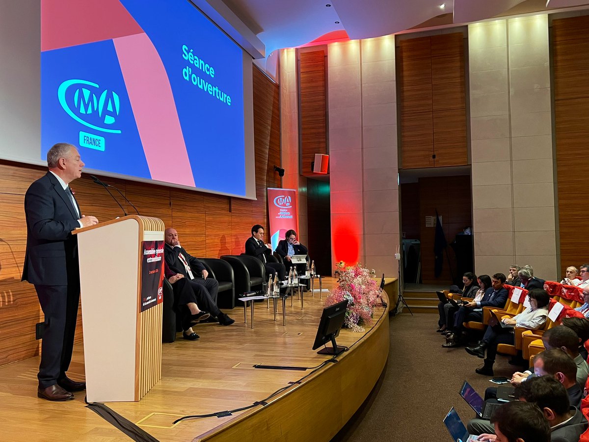 JoelFourny's tweet photo. J’ouvre une assemblée générale exceptionnelle de @CMAFrance_ ➡️ une journée que je souhaite concrète, utile et efficace avec la poursuite du plan de transformation des #CMA.
✔️Avec mes collègues présidents CMA, nous sommes plus déterminés que jamais à réussir ensemble ! #CAP2027 https://t.co/dIZAWIMSch