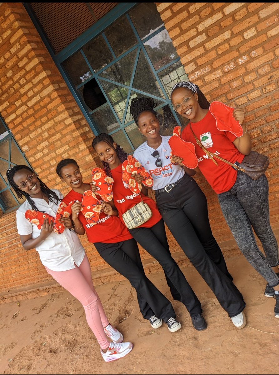 Ce 28/9 le <a href="/rotaract_ngozi/">Rotaract Club KUGASAKA</a> a réalisé la première de ses activités phares, Nanje Nige. Elle se réalise à travers un don de kits scolaires et hygiéniques pour une cohorte de 20 filles de la communauté Batwa de l'Ecofo Rutambwe, <a href="/CommuneGASHIKA2/">Commune GASHIKANWA</a>.

#COSEDD
<a href="/RtcBurundi257/">Rotaract Burundi</a>