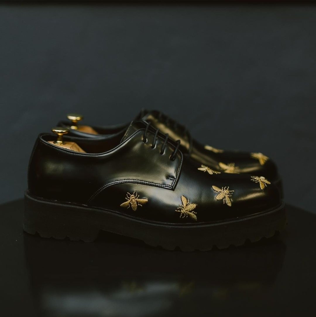 suit_luxe's tweet image. 🐝 👞