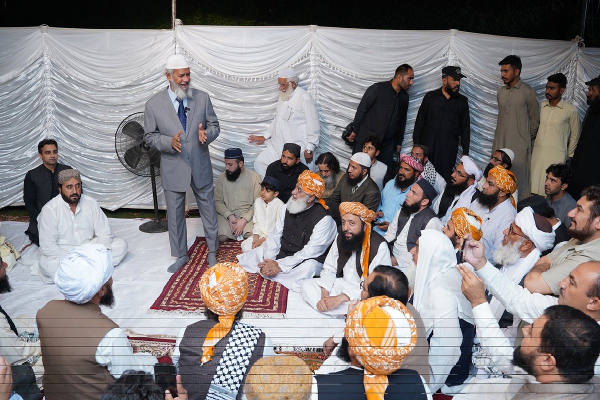 Honoring Dr. Zakir Naik. A leading voice in spreading the message of Islam. 
<a href="/drzakiranaik/">Dr Zakir Naik</a> <a href="/MoulanaOfficial/">Maulana Fazl-ur-Rehman</a>
 #IslamicWisdom #PeaceAndUnity