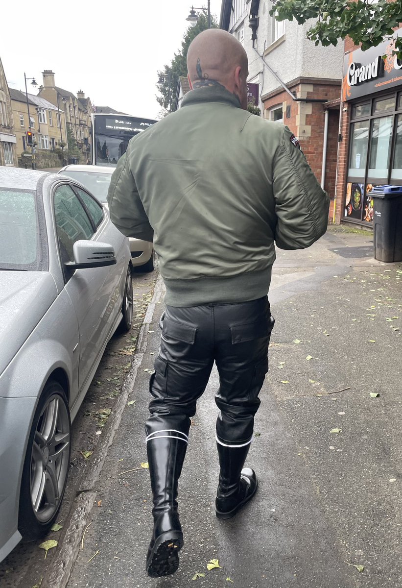 leathered_KING tweet media