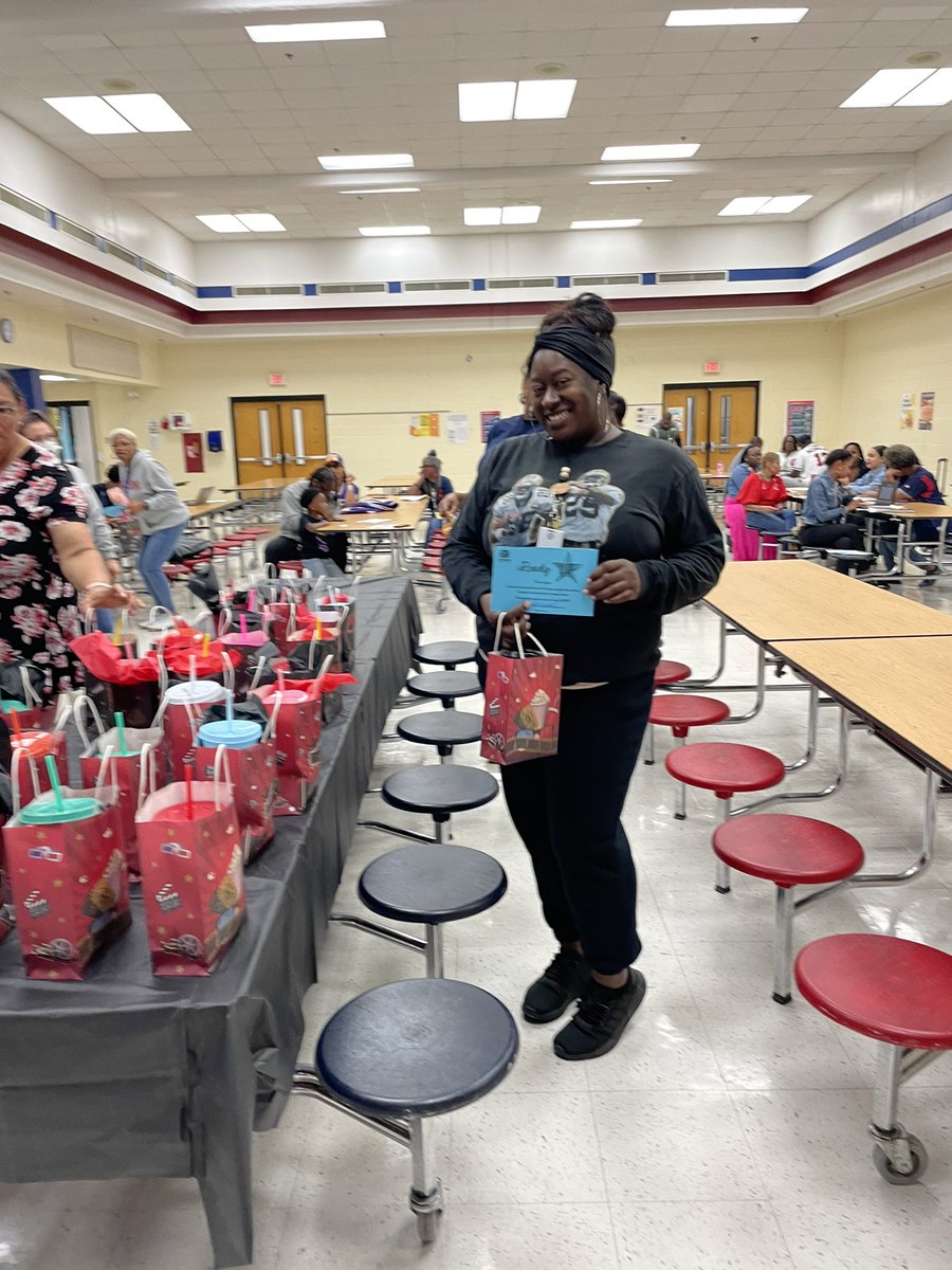 DHall7091's tweet photo. @Parklane_Eagles is #Popping !!
Yesterday, we celebrated our incredible teachers for their outstanding work, reflected in our GMAS scores. @Brandi_Nichols_ @TeachSingleton @ssbraggs @LRluvslitHERacy https://t.co/mohP7MIylm