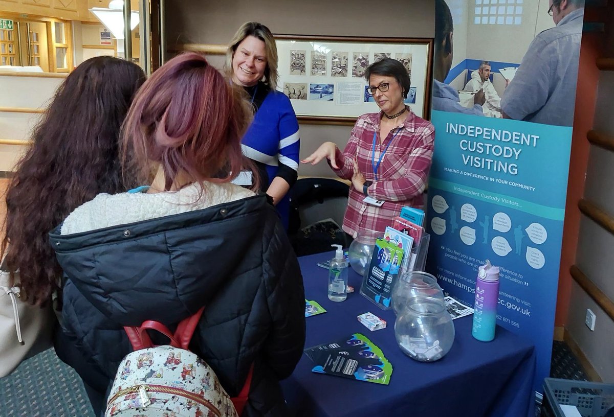 HantsICV's tweet photo. It was great to be a part of the Isle of Wight Court Open Day over the weekend with @hmcourtservice @HantsPolice @HMPIOW @CPSUK  to promote the Independent Custody Visitor Scheme on the Island and recruit potential volunteers. https://t.co/DkEuht3iKU
