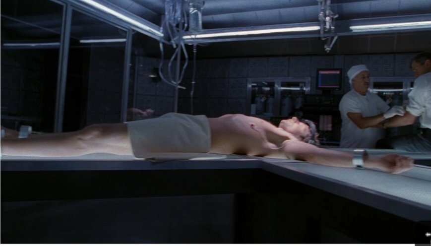 The_Lisa_H's tweet photo. @Justice4Queeque S7 starts with Mulder being crucified. And ends with a Last Supper tableau. https://t.co/cDGmNnYUrA