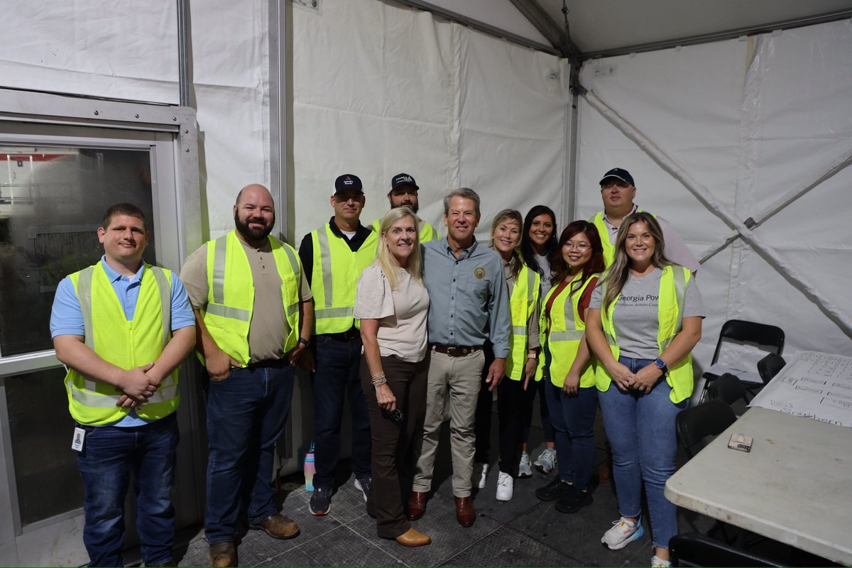 While visiting some of Helene’s hardest-hit Georgia communities, this morning we were honored to meet some hardworking lineman from all over the country who are here helping get Georgians’ power back on in Dublin and Laurens County. Thankful for their professionalism and bravery!
