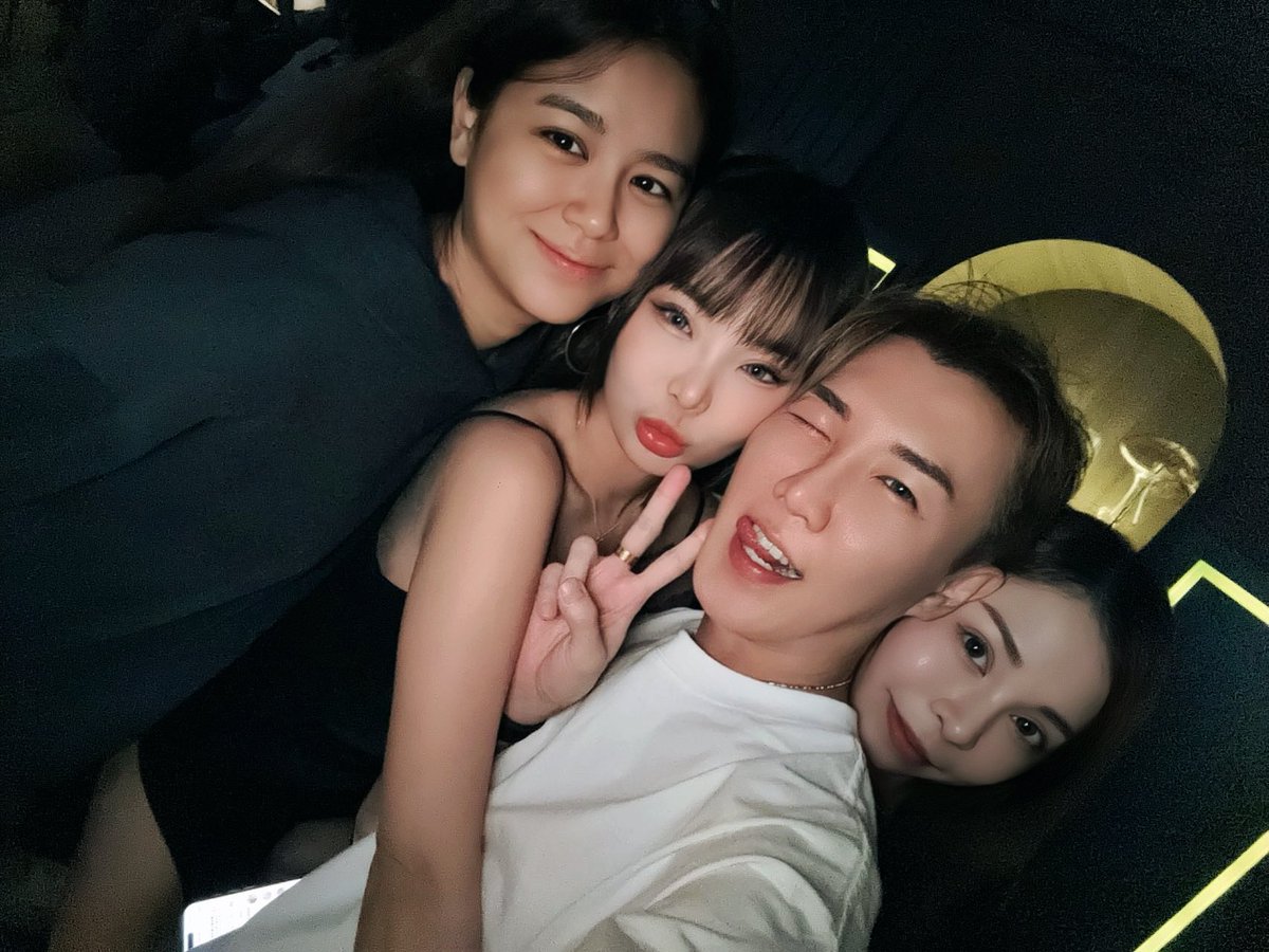 0xKiro's tweet photo. La Bu Bu ~ ~ 🥰
I heard now days the sentences kinda famous 🤣

#0xKiro
#kol #web3kol
#influencers #web3influencer
#web3babes https://t.co/zwgjoZql9g