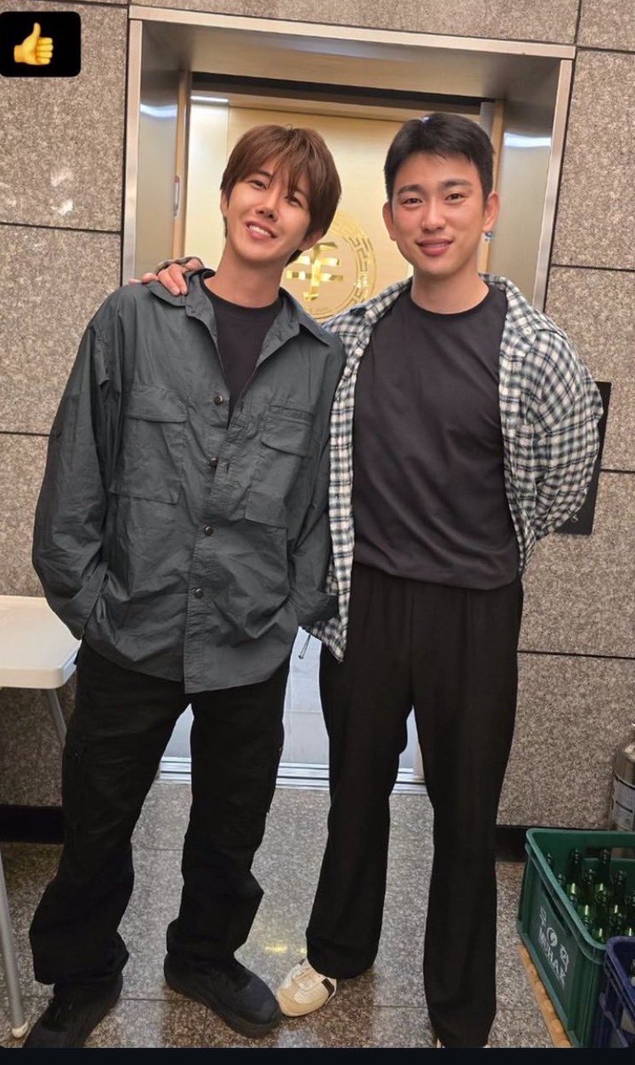 jinyoungspeachy's tweet photo. JINYOUNG!?!?!? https://t.co/z9JMi0uZln
