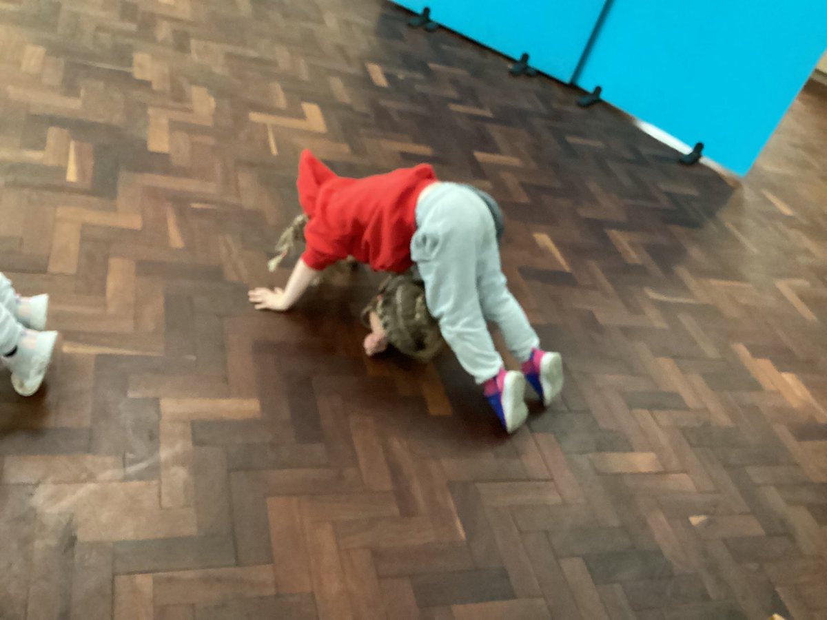 We can make bridges with our bodies for our friends to go under <a href="/_MrsBG/">Mrs BG</a> #joeysPD