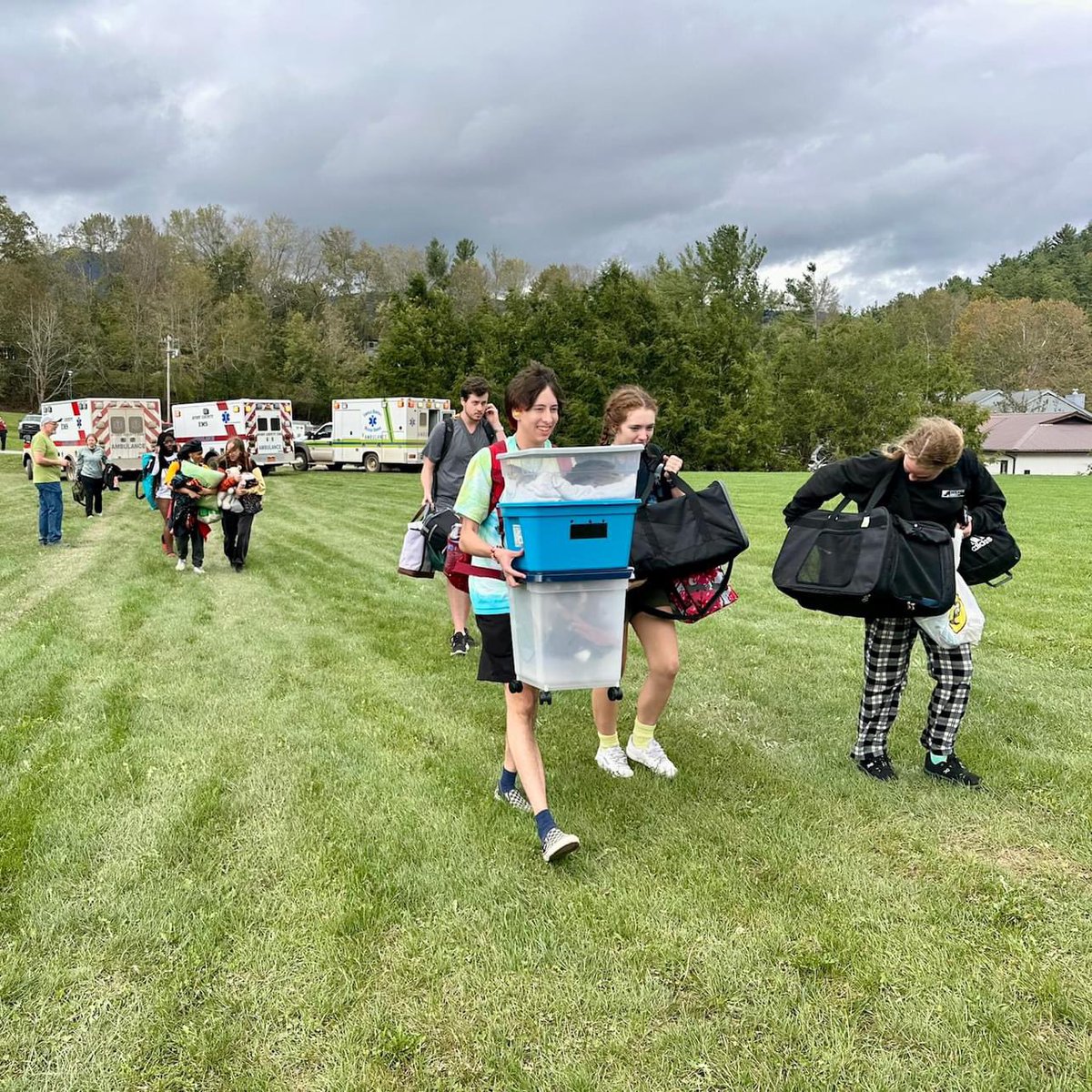 WataugaOnline's tweet image. all Lees McRae students departed campus, 7 evacuated to Hickory by NC National Guard. They were accompanied by staff and were met by other college staff and trustees in Hickory. Photos: Lees McRae