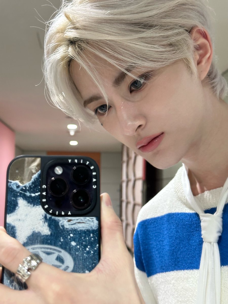 XODIAC_MEMBERS's tweet photo. [#리오] 

️Show champion 끝 !❤️

#XODIAC #소디엑 #LEO #리오 https://t.co/8MHdVLZ9yM