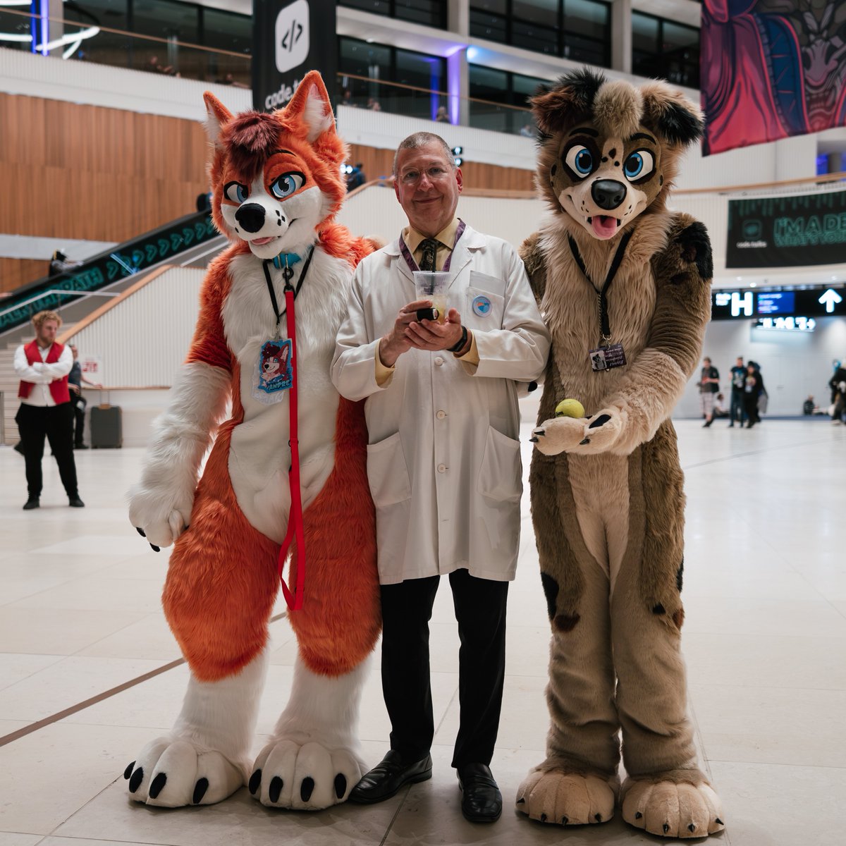 Andre! - @andrewoof.bsky.social (@andrebarks) on Twitter photo Finally got to meet the legend himself: <a href="/Unclekage/">Uncle Kage, now at 🟦sķy</a>! with <a href="/BlixFluff/">Blix 🎾</a> 🐶🎾
📸 <a href="/RedPandaSoarin/">Moved to bluesky</a>
🧵 <a href="/StuffedTailsFur/">StuffedTailsFursuits |STF|</a> / <a href="/AlphaDogsStudio/">Alpha Dogs</a> Finally got to meet the legend himself: <a href="/Unclekage/">Uncle Kage, now at 🟦sķy</a>! with <a href="/BlixFluff/">Blix 🎾</a> 🐶🎾
📸 <a href="/RedPandaSoarin/">Moved to bluesky</a>
🧵 <a href="/StuffedTailsFur/">StuffedTailsFursuits |STF|</a> / <a href="/AlphaDogsStudio/">Alpha Dogs</a>