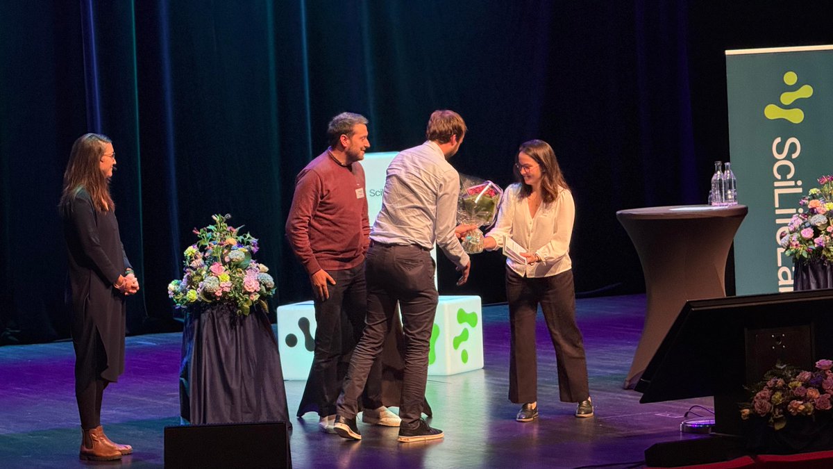 Exciting day at the SciLifeLab Spatial Summit and great to meet so many talented researchers in spatial biology!
Best Poster Award went to our PhD student, Miren Urrutia 🥳
Thanks @SciLifeLab for hosting such a great event
#SpatialBiology #SciLifeLab