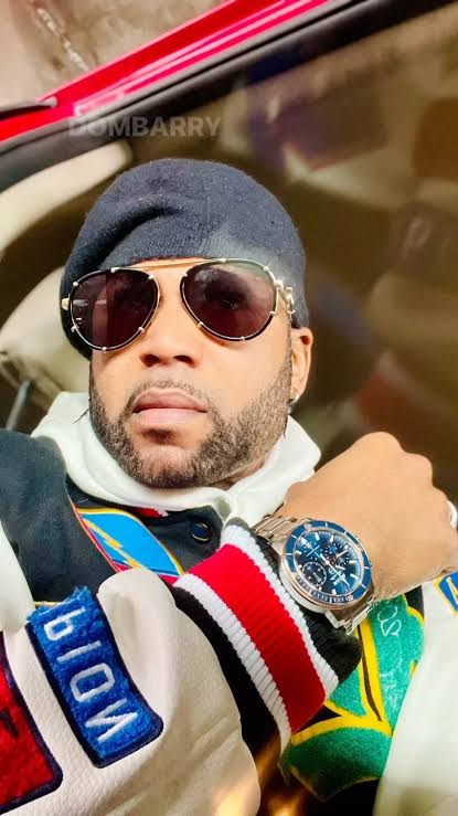 Smooth981FM's tweet photo. #NP Not So Far Away  @DombarryMusic 

on #TheKazbah981 with @oluwaseun_ro 
 
Listen Live: https://t.co/MN0iYyhDFi
❤💙🤍

#Smooth981 #LoveMusic #LoveLife #SmoothFmLagos https://t.co/q3W9WMnE4O