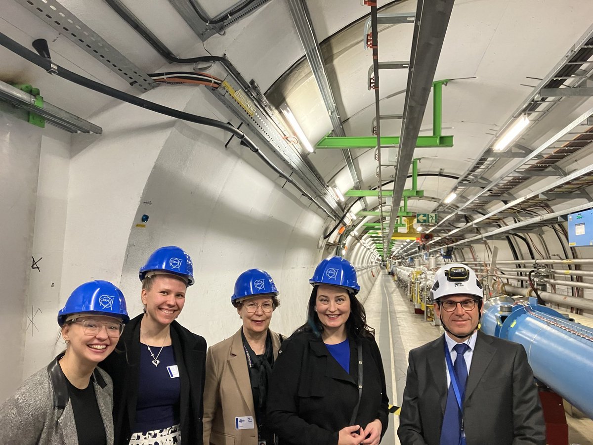 FinlandGeneva's tweet photo. Happy birthday – hyvää syntymäpäivää @CERN, 70 years! Secretary of State @kristiinakokko led the multi-stakeholder delegation from Finland 🇫🇮Awesome science and European, even global collaboration! #CERN70 

@SuomenAkatemia 
@HIPhysics
@okmfi https://t.co/xdEMb8Ge6Y
