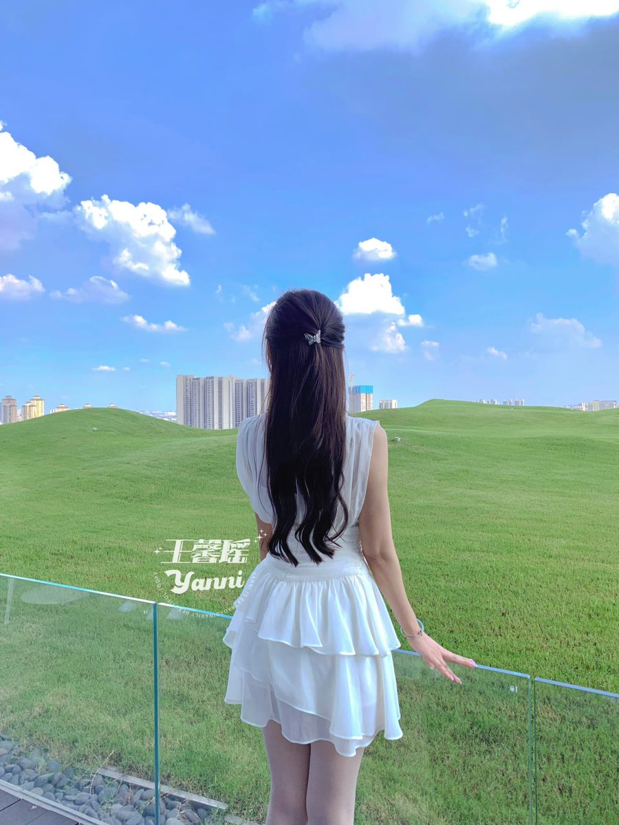 放假要有放假的样子 嘻嘻 https://t.co/3f9I8GmJdO