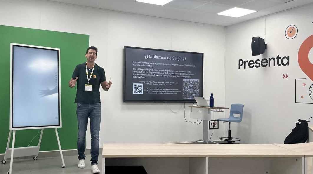 👏🏻👏🏻 Curso IA generativa para el aprendizaje en el #auladelfuturo <a href="/jorgemcalvo/">Jorge Calvo</a> nos ha acercado la IA al trabajo en el aula… con rigor, practicando lo importante con variedad de herramientas. 
¡conmigo ya tienes una incondicional!
<a href="/DigitalProf_RM/">#DigitalProf</a> <a href="/AdF_RdeMurcia/">Aula del Futuro Región de Murcia</a> #AdF_Mur #FCL_es