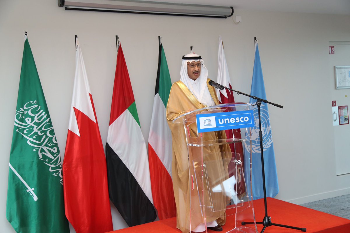 Fahadalrwaily's tweet photo. تشرفت بالمشاركة ضمن مجموعة سفراء دول مجلس التعاون الخليجي لدى منظمة #اليونسكو في استضافة الحفل المقام على شرف سعادة السفير الدكتور آدم الملا، المندوب الدائم لدولة الكويت الشقيقة لدى اليونسكو، وذلك بمناسبة انتهاء فترة عمله مندوباً لبلاده في المنظمة، وإلقاء كلمة المجموعة في الحفل، والذي حضره رئيسة المؤتمر العام للدول الأطراف في اليونسكو السفيرة سيمونا ميكوليسكو  ورئيسة المجلس التنفيذي السيدة فيرا الخوري ومساعدة المديرة العامة لليونسكو السيدة غابرييلا راموس والعديد من السفراء ومندوبي الدول ومسؤولي الأمانة العامة
@KSAForUNESCO 
@UNESCOarabic