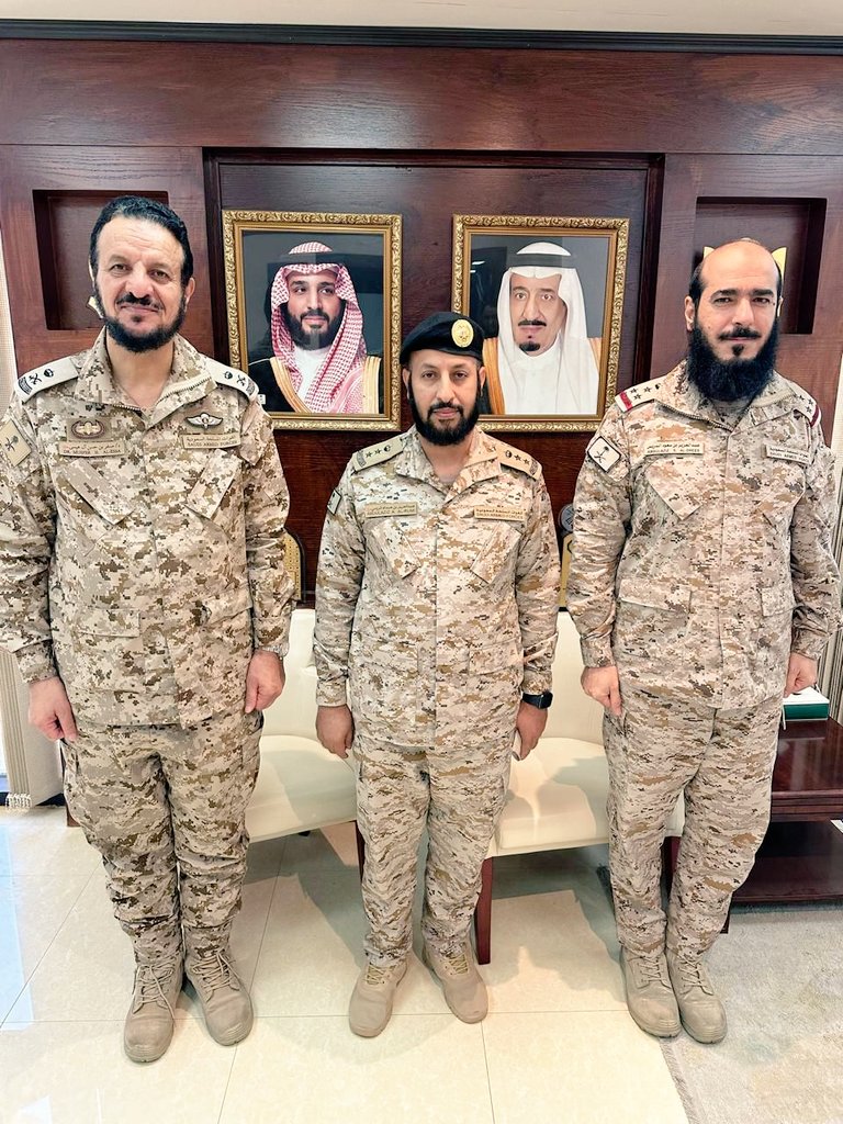 alroumi_ws's tweet photo. نبار ك لابن العم عبدالعزيز بن عبدالله بن عبدالعزيز الرومي صدور الأمر الملكي الكريم بترقيته  إلى رتبة عقيد بحري نسأل الله جل وعلا التوفيق والإعانة له والسداد  وأن تكون عوناً وسنداً له على طاعته وفي خدمة دينه ومليكه ووطنه https://t.co/NeWrqq1hCb
