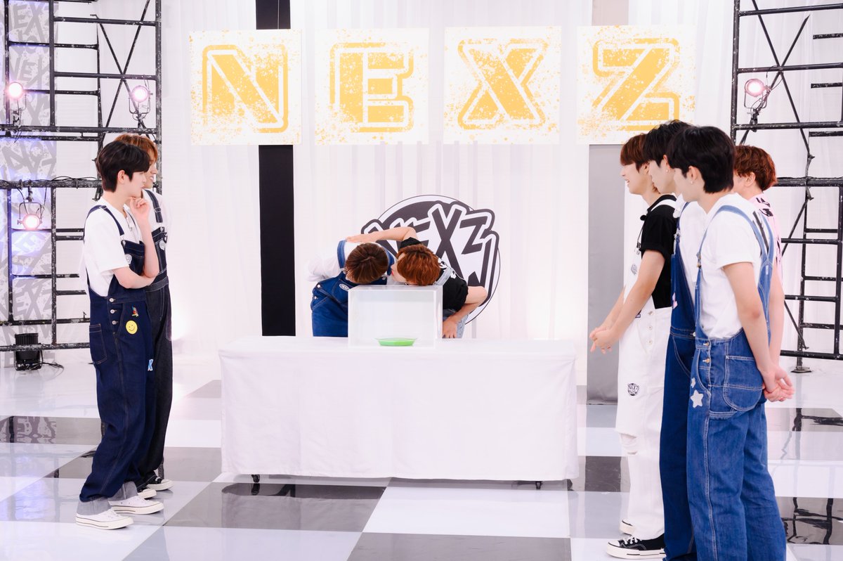 NEXZNOW_NTV's tweet photo. ／
「NEXZ NOW」
次回は10/8(火)24:59〜🌟
＼

バラエティー定番企画に挑戦！
🎯箱の中身はなんだろな？
🎯写真で一言大喜利

パフォーマンスは、
”Whatever Whenever (Japanese Ver.)”✨
今回もショーケースの映像をお届け！

#NEXZNOW
#NEXZ #ネクスジ #넥스지 https://t.co/gUcMpnGhKx