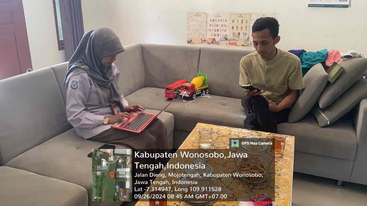IstiAnggih's tweet photo. Kamis (26/09/2024), Anggih Isti, Luhkan Kab.Wonosobo memfasilitasi akses IUMK pembuatan NIB pembudidaya a.n Amad Junaidi, Fatahillah Manan, Muqtasid &amp; Abdul Lathiif Kec.Mojotengah

#GiatLuhkanSatminkalTegal 
#luhlapor 
@PKBLU_bp3tegal https://t.co/JCnMBRLVGr