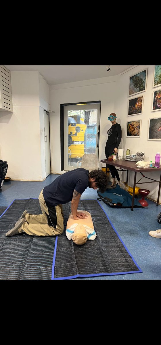 Get Trained To Be A Life-saver! ✅

Required for becoming a PADI Instructor, but open to anyone 18+

Learn life-saving skills with PADI’s Emergency First Response (EFR) course! 🙌

Want to know more? Let us know in the comments!

#PADI #EFR #EmergencyResponse #Scuba #Scubadiving