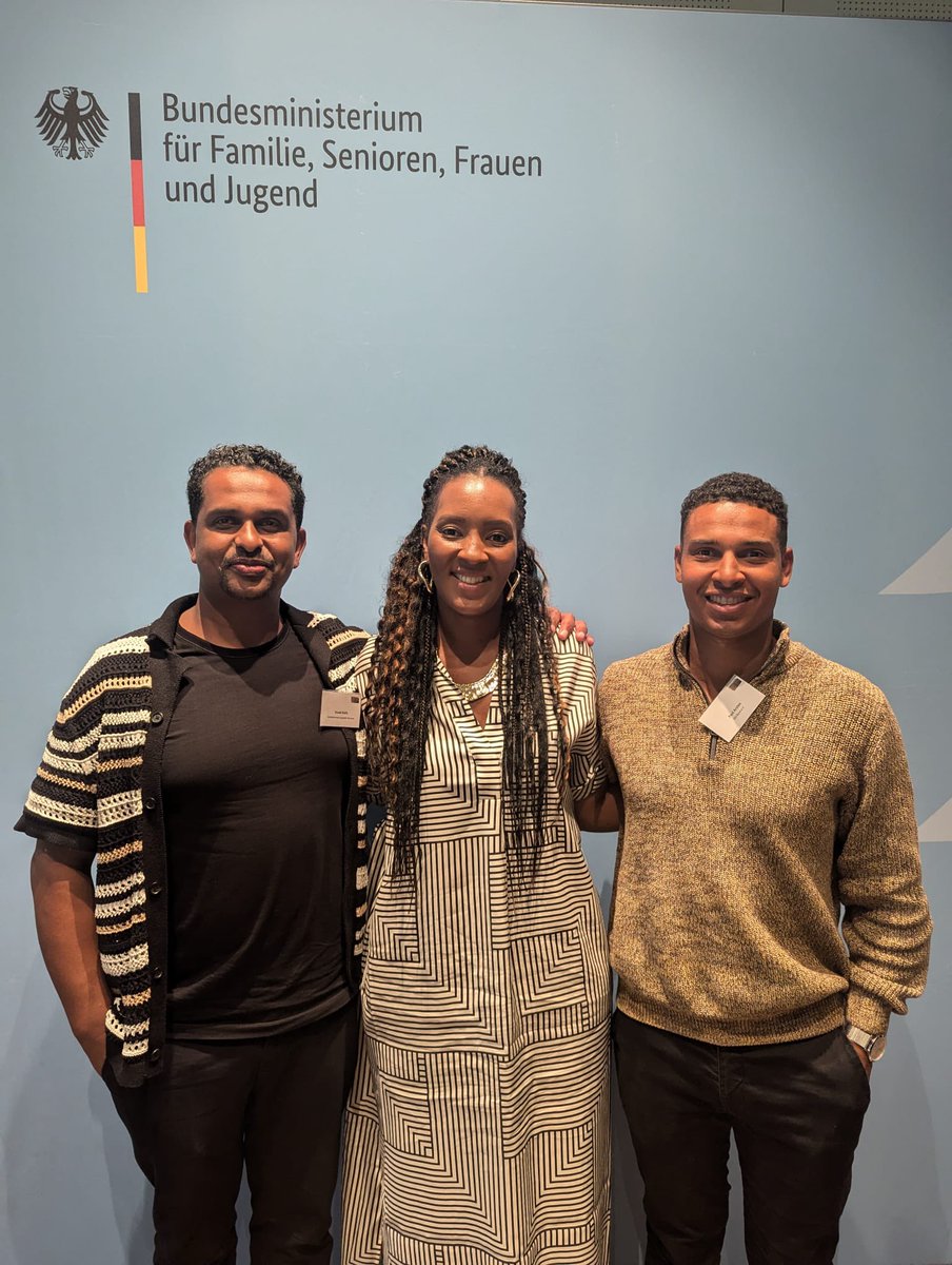 Dr. Elisabeth Kaneza | Blog & Archive (@elisabethkaneza) on Twitter photo Gestern habe ich im @BMFSFJ eine Fachveranstaltung zu den rechtlichen Voraussetzungen für die Repräsentation von Schwarzen Menschen ausgerichtet. Großen Dank an <a href="/EddieBruceJones/">Eddie Bruce-Jones</a> für die Keynote und <a href="/KarambaDiaby/">Dr. Karamba Diaby</a> für seine Botschaft der Hoffnung in schwierigen politischen Zeiten. Gestern habe ich im @BMFSFJ eine Fachveranstaltung zu den rechtlichen Voraussetzungen für die Repräsentation von Schwarzen Menschen ausgerichtet. Großen Dank an <a href="/EddieBruceJones/">Eddie Bruce-Jones</a> für die Keynote und <a href="/KarambaDiaby/">Dr. Karamba Diaby</a> für seine Botschaft der Hoffnung in schwierigen politischen Zeiten.
