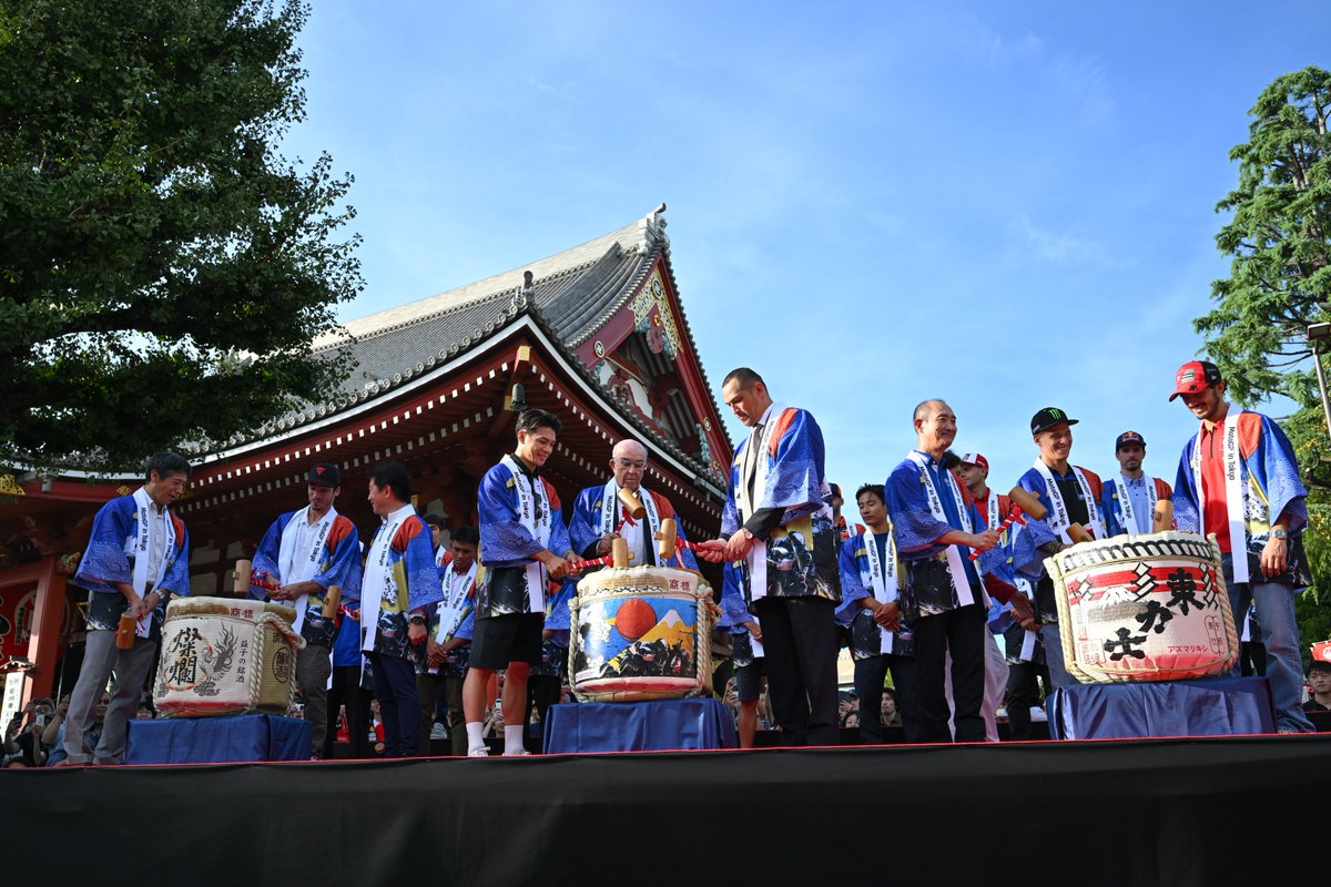 MotoGP's tweet photo. Kicking off the #JapaneseGP 🇯🇵 in style at the Senso-Ji temple! ⛩️ 

Thanks to all the fans for the warm welcome! 🫶 See you on track! ✊

#MotoGP https://t.co/3CFVZKEKKV