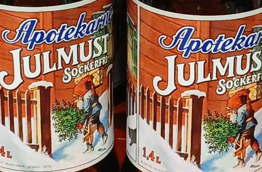 ALREADY CHRISTMAS SODA!!?!!
It's only October 2nd🥴