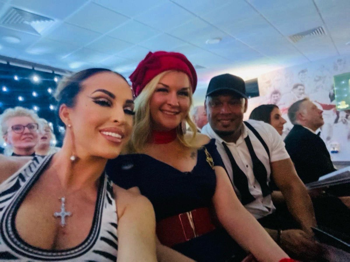 YOU ARE WHO YOU MIX WITH RIGHT?

I'm big on the belief that you become like the people you spend the most time with including the mentors you follow. 

That's our beliefs, our habits, our health, our lifestyles, even our incomes...can all be powerfully influenced by our social