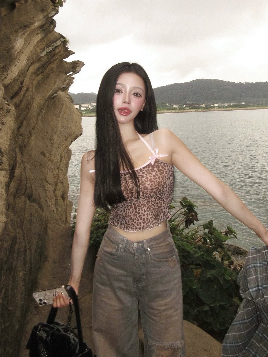 seika_tamukai's tweet image. よくなんのフィルター使ってますか?とか
画質感、色味好きって言ってもらえるんだけど
使ってるデジカメこれです。
カメラにWiFiついてるから線繋げなくていいから
ダンスの中に掘り出し物なくて新規で買う子は
絶対これ、みんなに勧めてる!!
使ってみて!