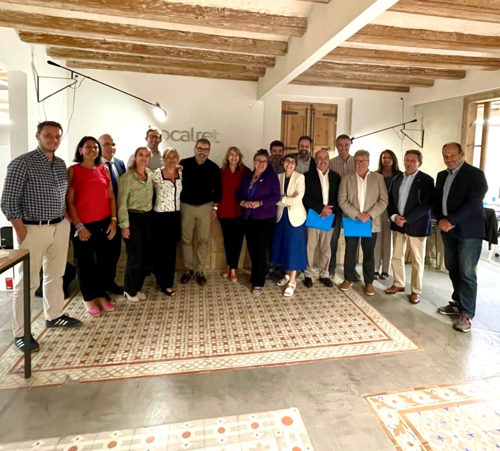 Localret tweet media