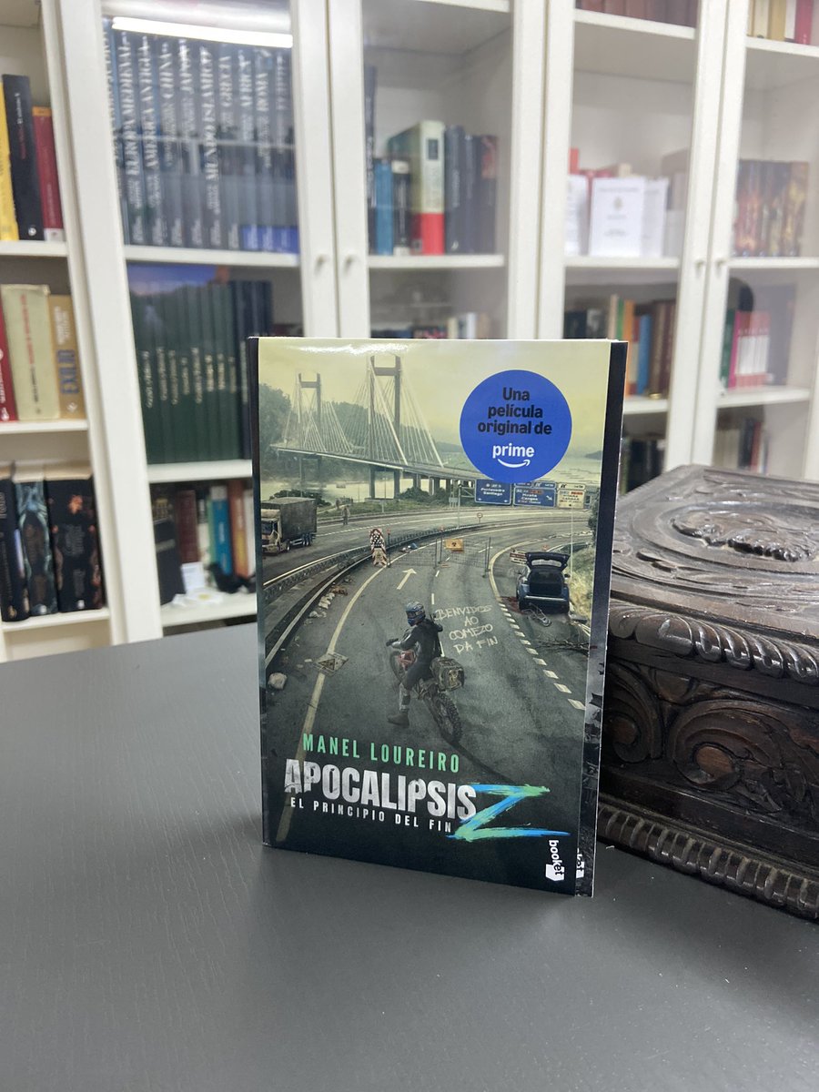 Manel_Loureiro's tweet image. La edición de Apocalipsis Z con la cubierta de la película que se va a estrenar el 31 de octubre en @PrimeVideoES. Estoy tan emocionado que resulta difícil de explicar. ❤️