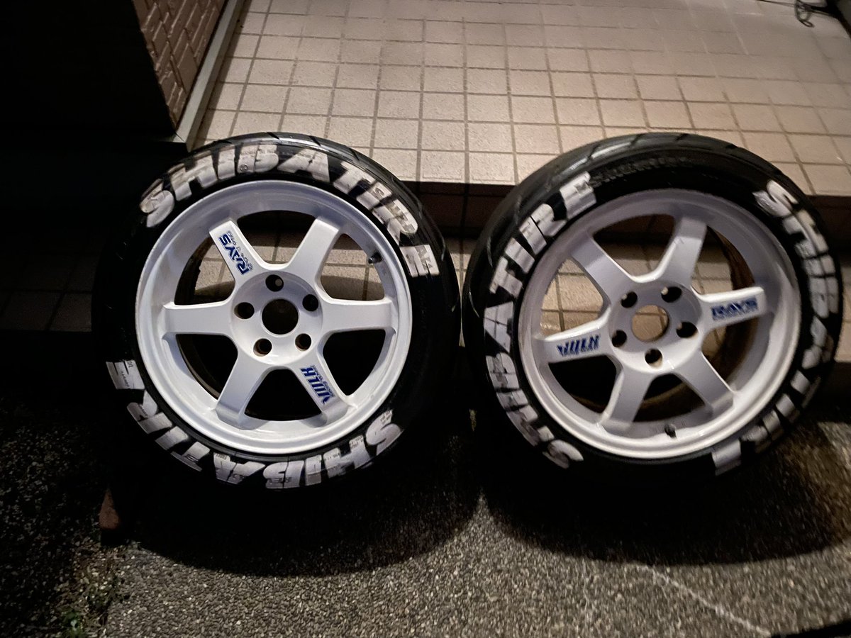 avs vs5 17インチ 8j off45 2本 AVS VS-5 17インチ 8J+32