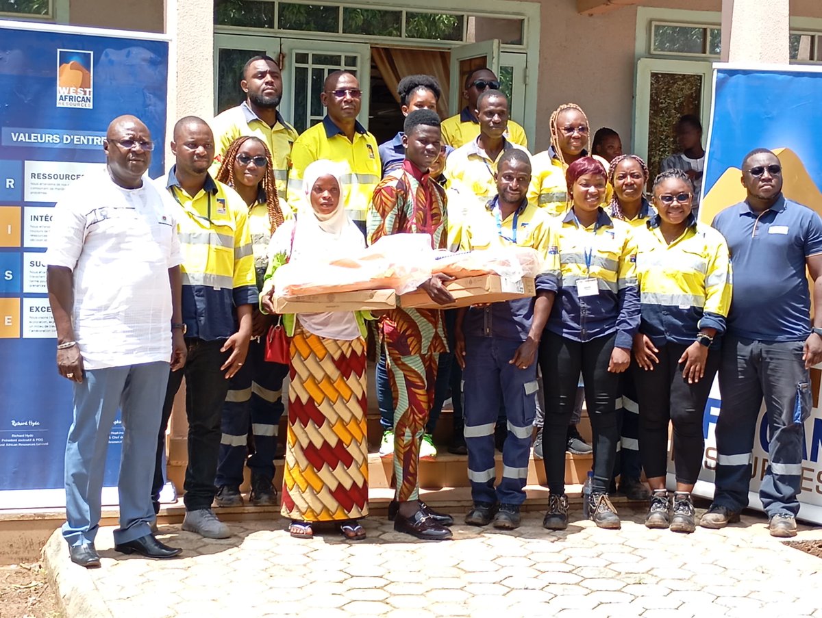 eliekabore's tweet image. Burkina Faso : La mine de #SOMISA octroie 2 bourses (1 fille et 1 garçon) parmi les 10 meilleurs bacheliers du Bac 2024 dans la commune de #Boudry ayant obtenu de meilleures moyennes à l’examen du baccalauréat, session 2024
lnkd.in/dWW7Whn9 

@MINESACTUBf