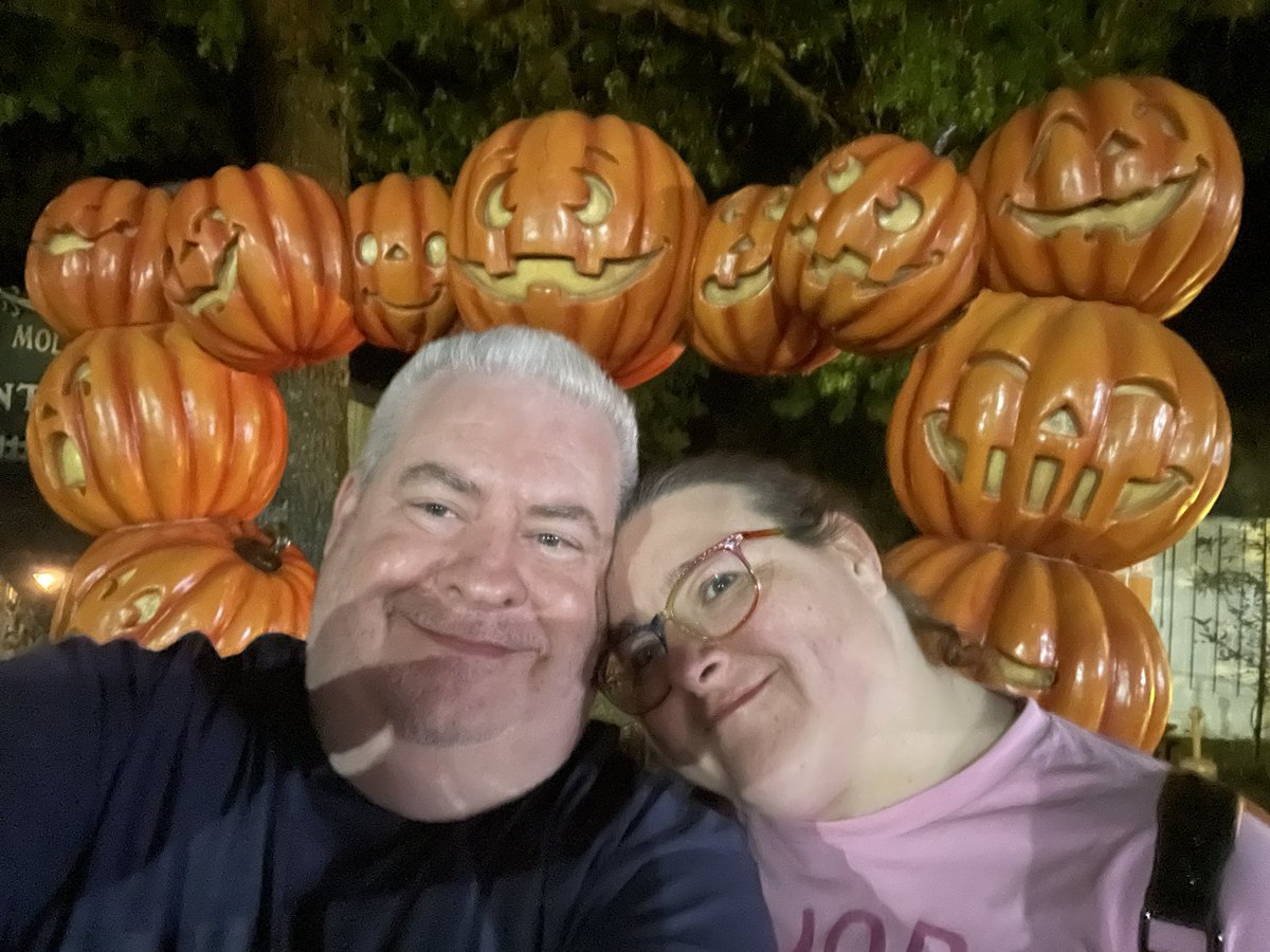 byMichaelWest's tweet image. Hello, spooky season! We’re so happy you’re here. #spookyseason🎃 #horrormonth #jackolanterns #october #itsthemostwonderfultimeoftheyear @robinmblank