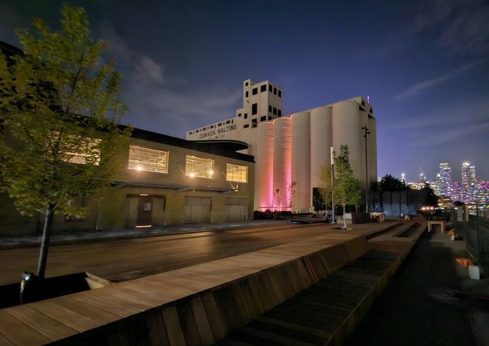Julie Bogdanowicz (@juliebwicz) on Twitter photo Ahoy from the waterfront! The gorgeous, refurbished silos at Bathurst Quay, heritage buildings and the new park are ready. Launch event Friday night and #NuitBlanche activity on Saturday (incl projections…). The amazing lead <a href="/bryanmbowen/">Bryan Bowen</a> gave us a tour. A photo dump thread 🧵 Ahoy from the waterfront! The gorgeous, refurbished silos at Bathurst Quay, heritage buildings and the new park are ready. Launch event Friday night and #NuitBlanche activity on Saturday (incl projections…). The amazing lead <a href="/bryanmbowen/">Bryan Bowen</a> gave us a tour. A photo dump thread 🧵