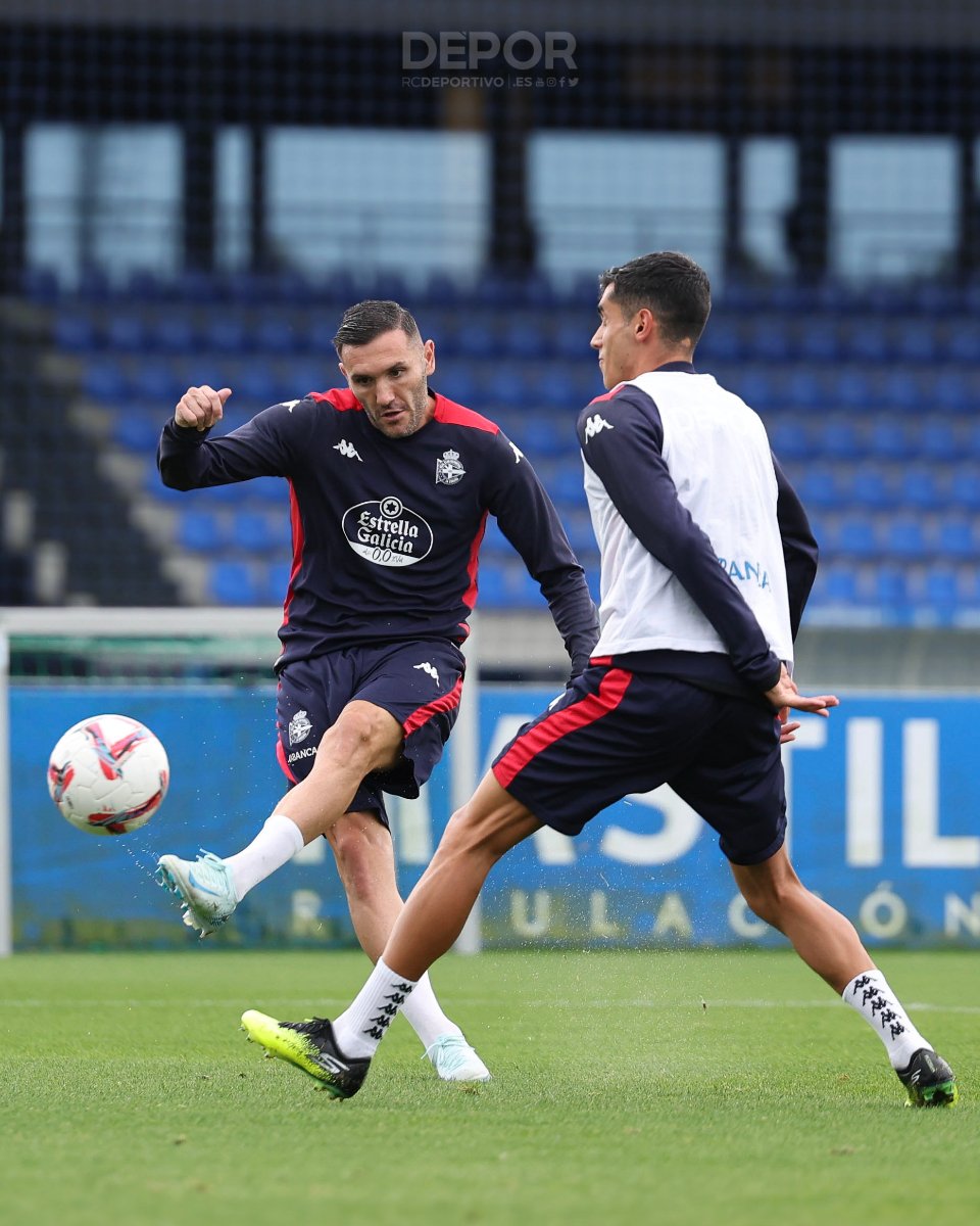 🚨🚨Como el buen vino, <a href="/LP10oficial/">Lucas Pérez</a>, con 36 años recién cumplidos, no deja de dejar buen sabor a la afición del <a href="/RCDeportivo/">RC Deportivo</a>. Dentro de 2ª:
🟢1º en acciones de creación de tiro (44)
🟢1º en pases clave (26)
🟢1º en centros laterales (59). Casi la mitad de su equipo.
🟢3º en pases