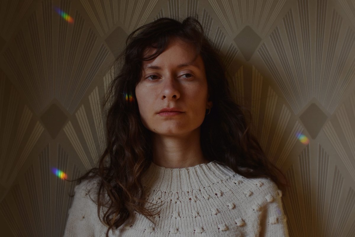 Eerie Wanda is op 24 oktober de support act van Great Lake Swimmers. Eerie Wanda volgt een intuïtieve benadering bij het maken van muziek en stemt zich af op haar diepste gevoelens. 
Tickets &amp; Info: bit.ly/SPOTGLS