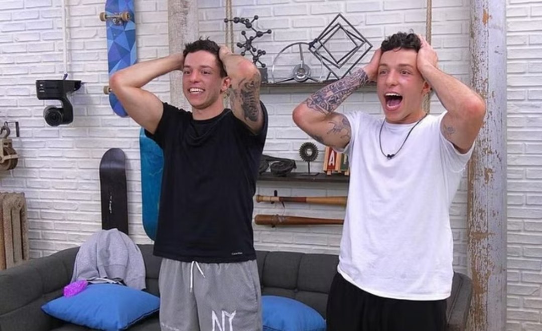 Twinning really is winning in this place, 
Where 2 bros from Staten Island can play the game of their lives,by staying loyal day in&amp;day out&amp;taking home the 100G's
&amp;speaking of G's, Gianna, wherever you are, take a bow, honey 
#DoubleTrouble #DreamTeam 🏆💰🕺🕺
#TheCircleNetflix