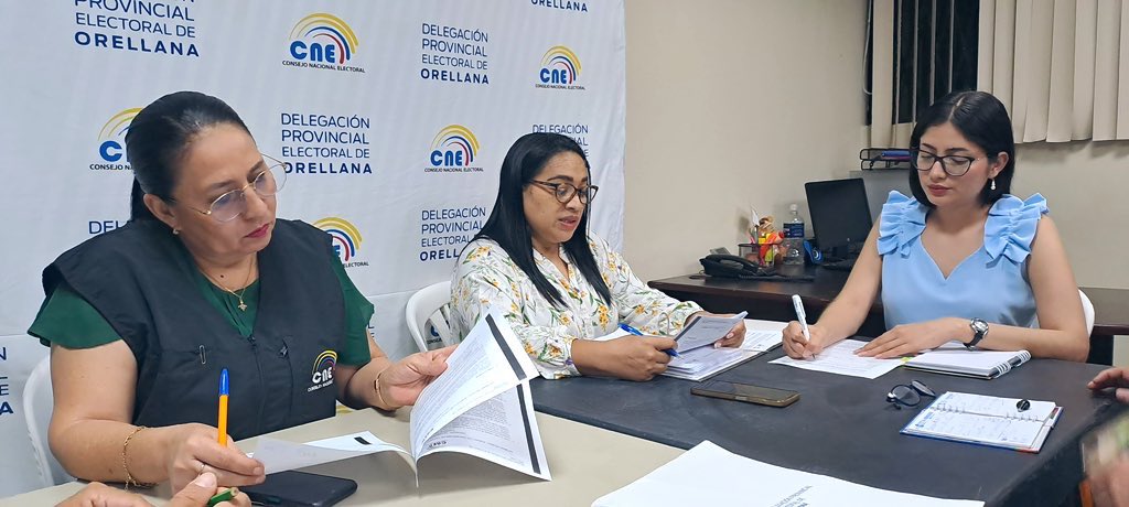 CNEOrellana's tweet photo. #CNEInforma 📢 | Junta Provincial Electoral de Orellana reinstaló la Sesión Permanente de #InscripciónCandidaturasEc para las #Elecciones2025Ec🇪🇨. https://t.co/EILRV2lafg