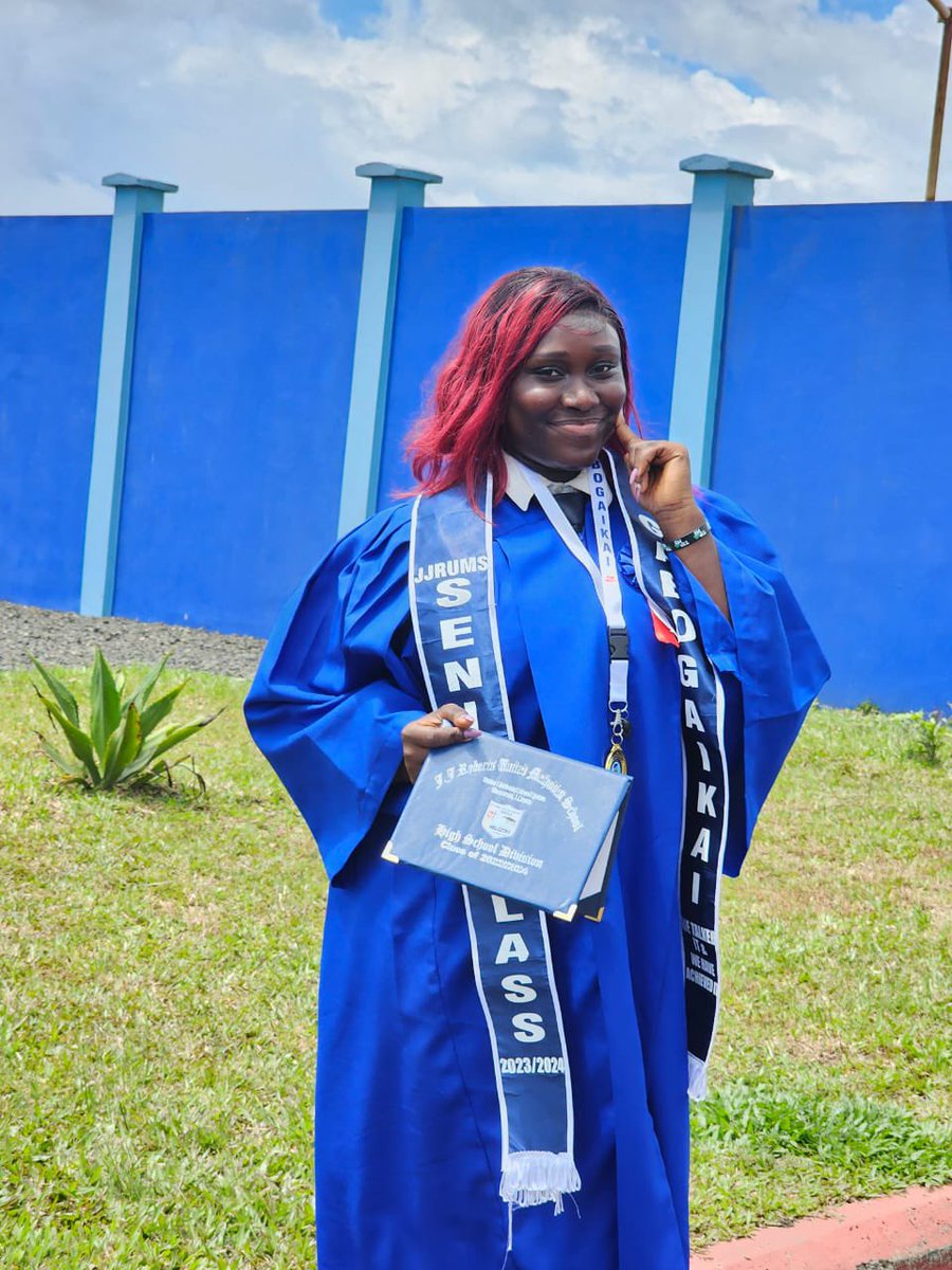 deb4lyf's tweet image. She said, mom I’ve done it and I replied, yes baby, it’s the first step you have taken.
I’m super proud of you and words cannot describe/express how much I appreciate and love ❤️ you.
All glory to Jesus Christ for everything!
Congratulations 🍾🎈🎉🎊 my girl!