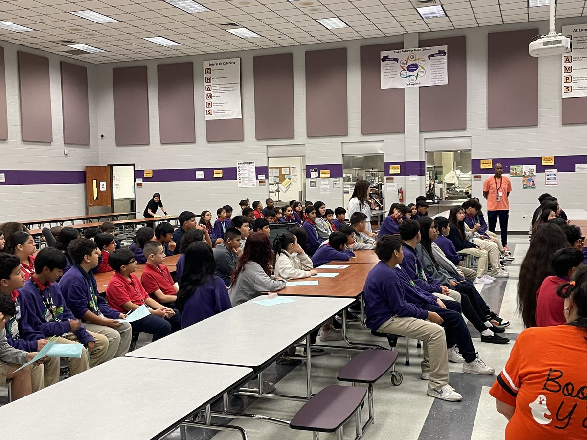 thecrystalexec's tweet image. Getting our students ready for college and career readiness with Texas A&amp;amp;M Office of Youth Engagement! #GigEm #collegecareerreadiness @AliefISD @mataeagles @Mata_Library @JG_AliefAdvAcad