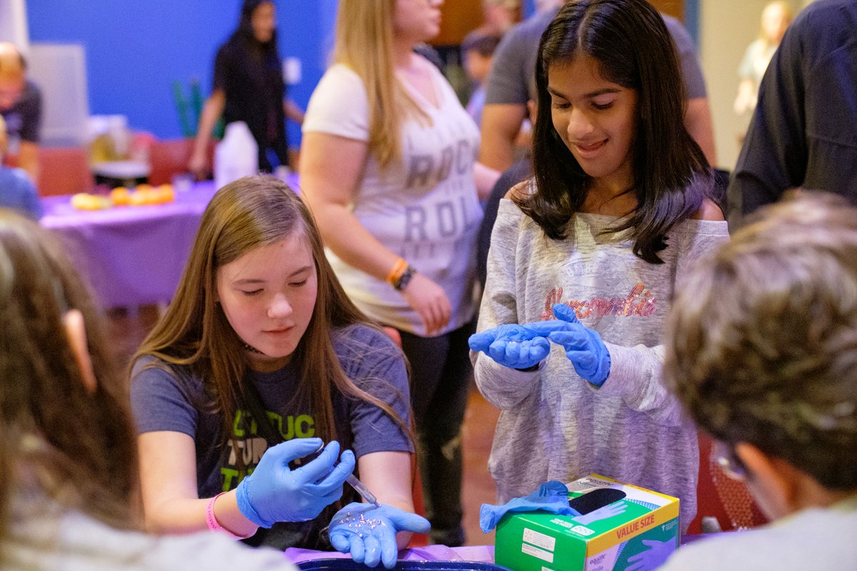 Did you know that chemistry plays a crucial role in creating the images we see every day? 😲 Discover how light, chemicals, and technology come together to capture the world around us. Join us for #NationalChemistryWeek! 

#FWMSH #Photography #FortWorth #ACS_NCW