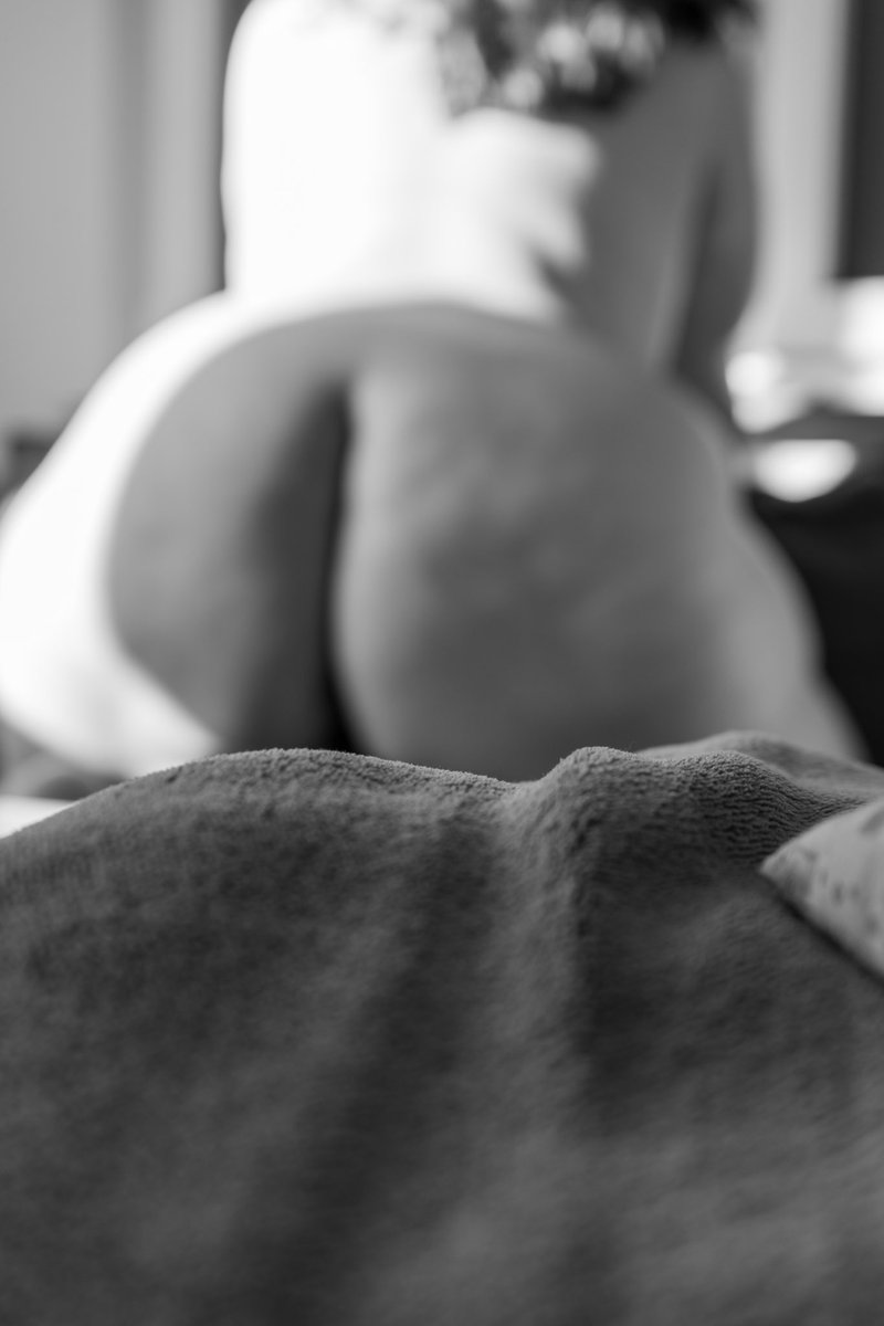 Jeder der dieses Bild teilt bekommt ein Bild wo der Fokus auf meinen hintern ist in den privat Nachrichten 😇 ich bin gespannt wie viele ihr schafft😈❤️ und bei 4000 Follower gibt es ein ganz spezielles Bild 😇

#bbw #curvy #Bigboobs #NaturalBoobs #nsfwtwt #repostme #retweetme