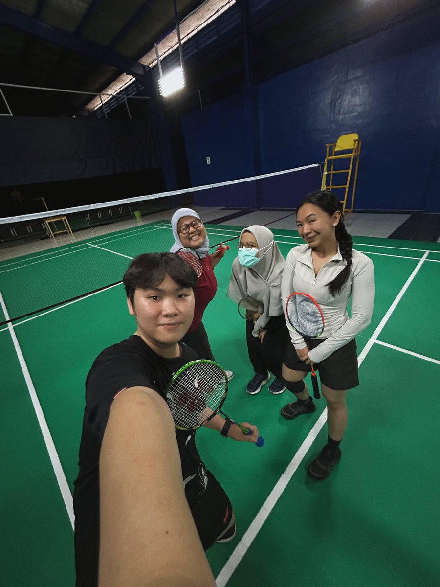 alviansilver's tweet photo. Diusahakan rutin yah 🏸 https://t.co/IKLVWCH68D